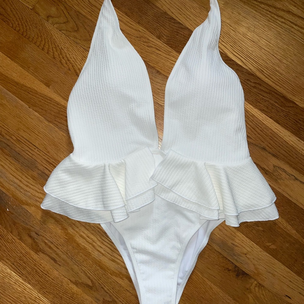 SHEIN White Ruffled Plunge One-Piece Swimsuit